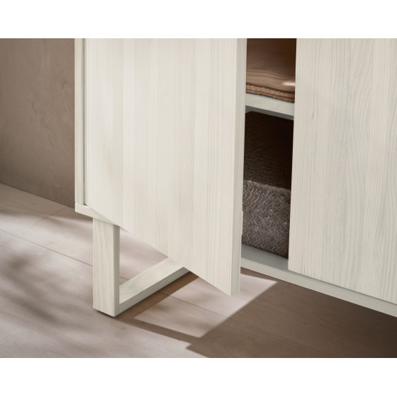 ARIZONA - Cómoda de madera con Dos puertas y estante. Medidas: 90 x 83 x 35 cm.